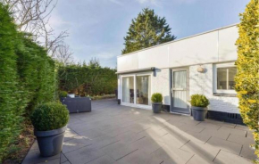 Beautiful Home In Noordwijkerhout With Wifi